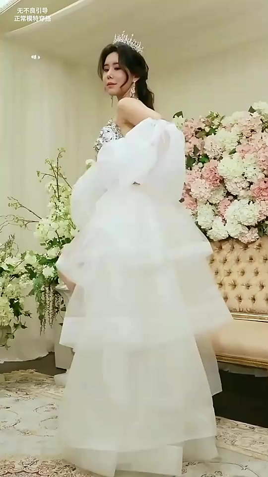 粉色app下载页面展示